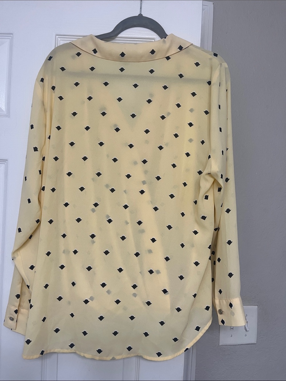 Alfani Pale Yellow Draped Blouse with Black Diamond Motif - Picture 2 of 2